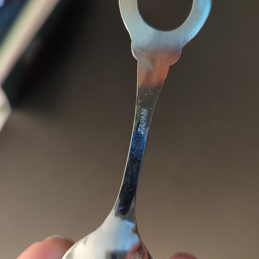 Spoon - Picture 3 of 6